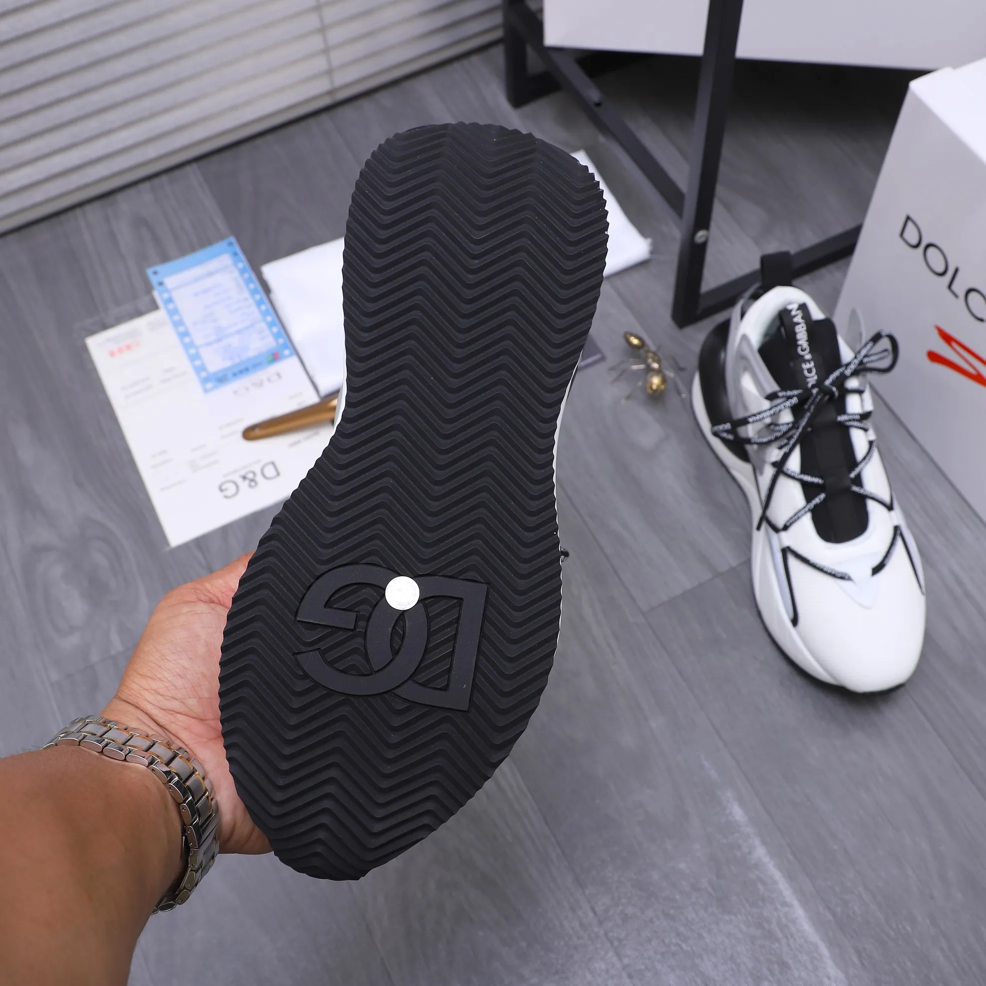 Men's shoes 💰540 Product trademark: DG (Dolce & Gabbana) couple's casual shoes Regular size: 36-46 Product materials: Selected fly woven breathable upper, mesh lining, cowhide insole, original outsole